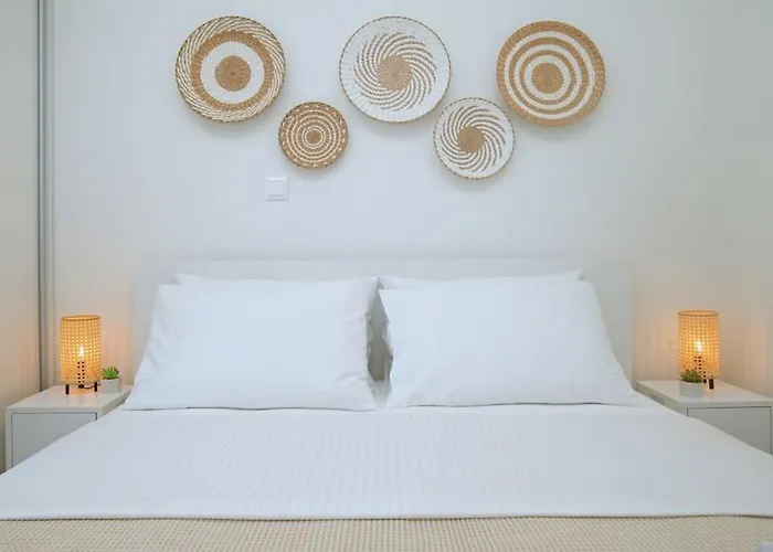 Myrto\'S Luxury House