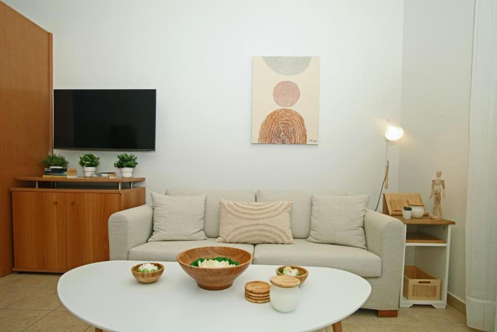 Myrto's Luxury House