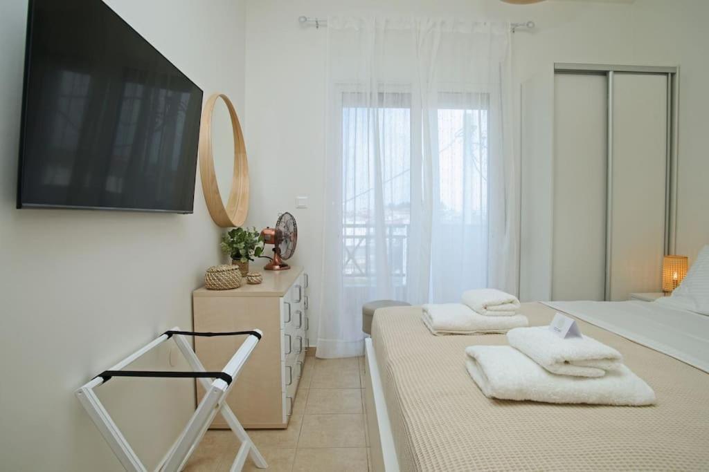 Myrto's Luxury House